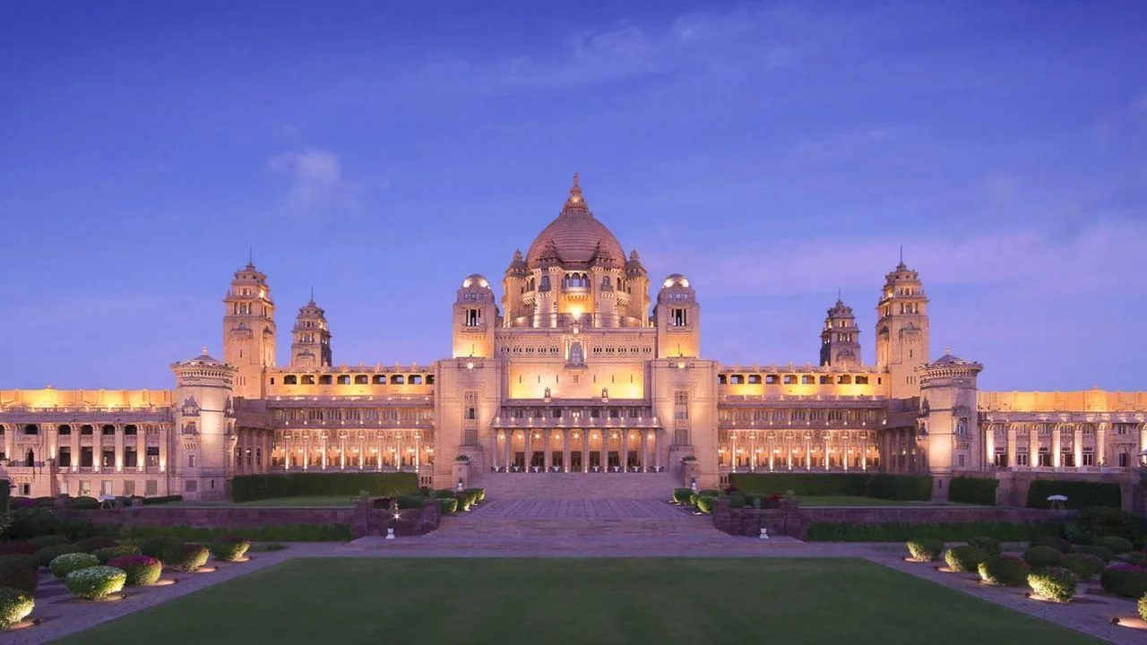 Heritage palace stay with carved balconies and royal courtyards